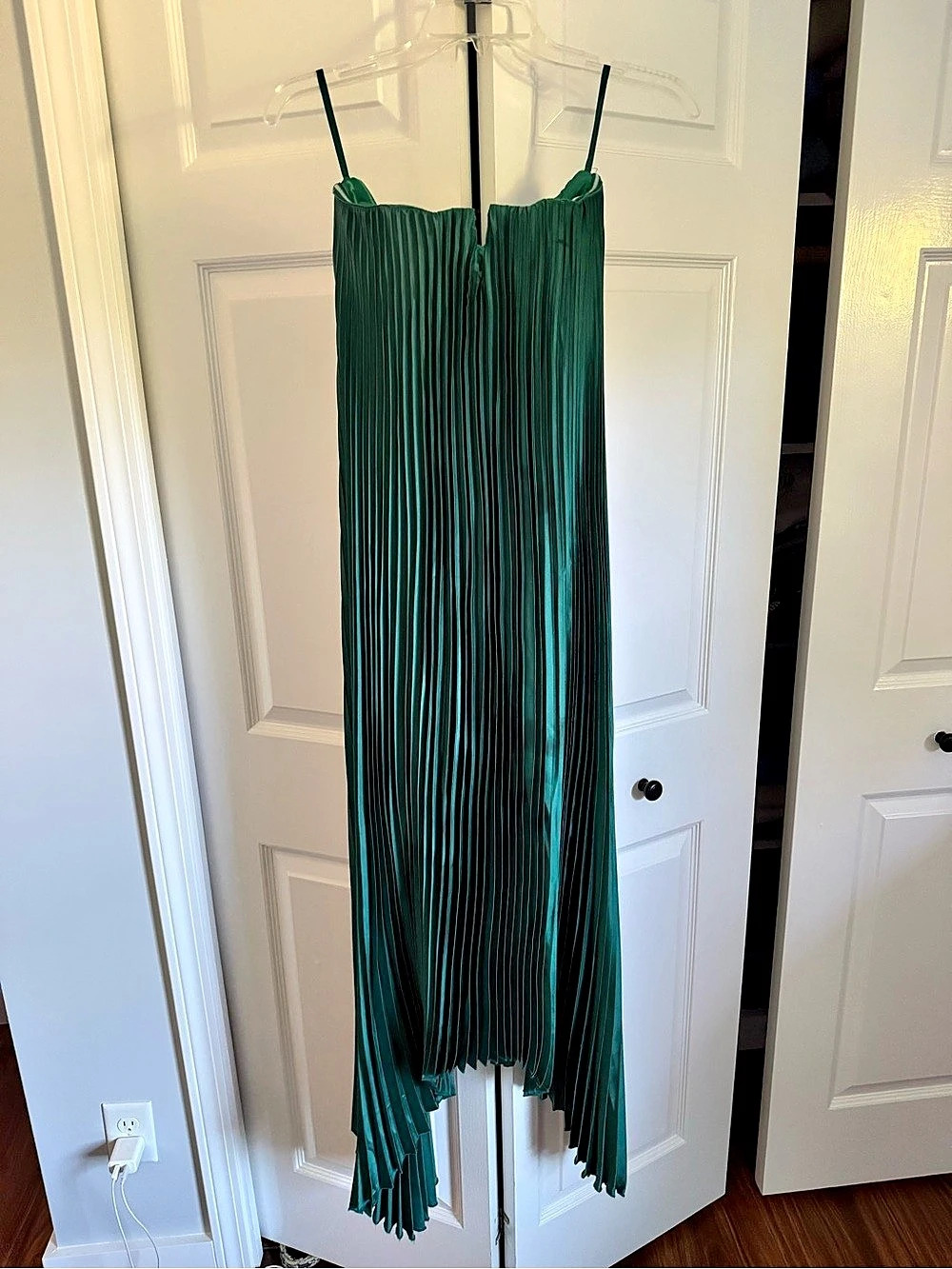 VICI Adrenia Pleated Satin Maxi Dress Green Medium